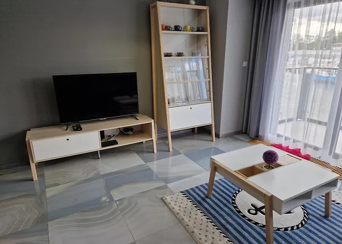 - W Porcie Z Widokiem I Klimatyzacja 乌斯特卡